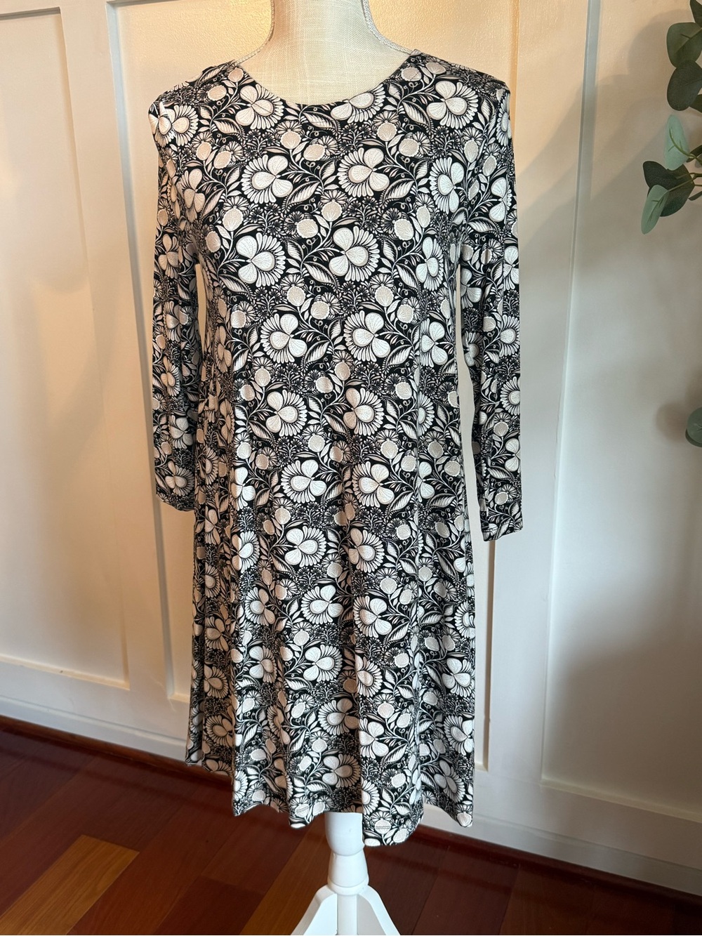LOFT Black and White Floral Long Sleeve A-Line Dress